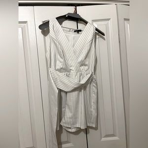Worn Once* C.Luce White tie romper. Size M. Great condition!!